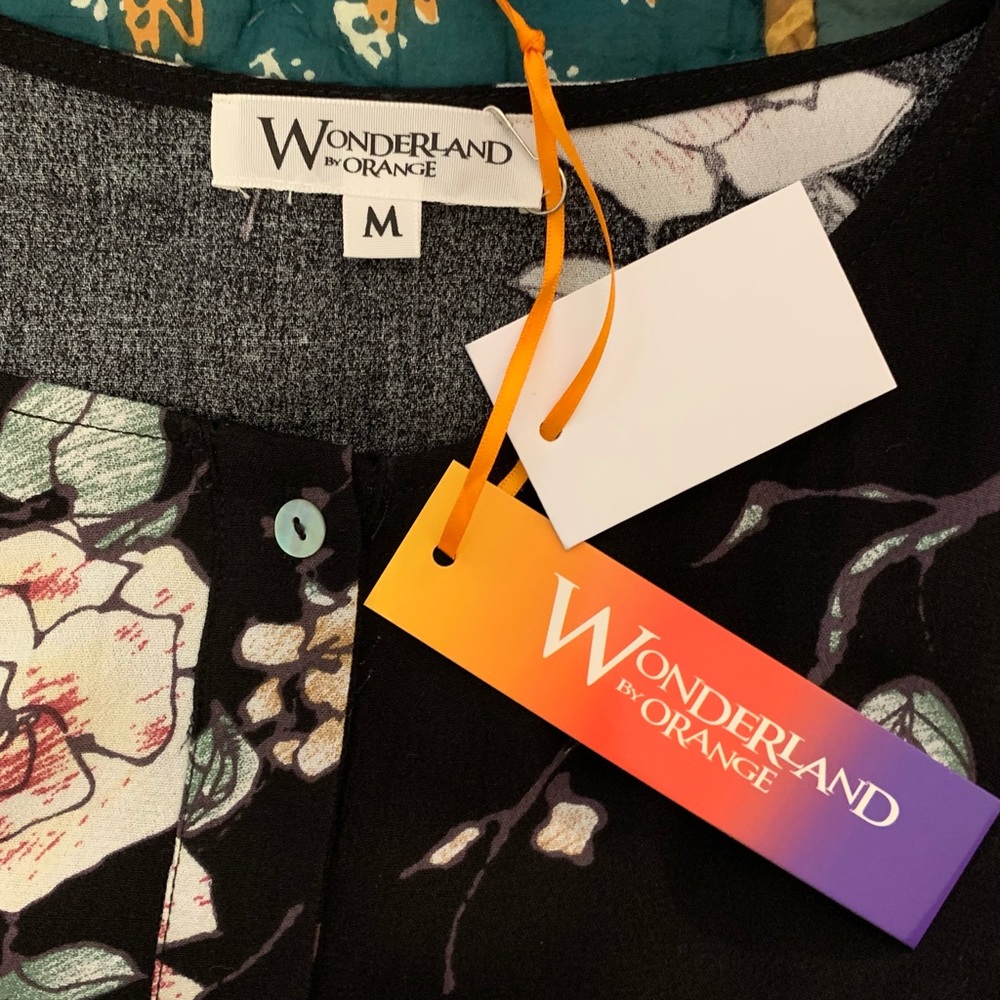 Donated Wonderland by Orange 3/4 sleeve medium shirt NWT - Picture 6 of 7